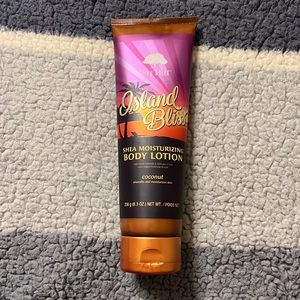 Tree Hut island bliss shea body lotion